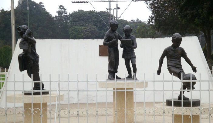 44599_147963525226918_100000398144690_294179_6202892_n - copia